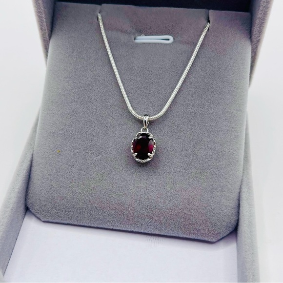 1.00 CT Natural Garnet Gemstone Sterling Silver Pendant Necklace - Picture 1 of 4